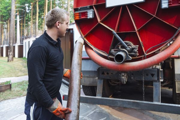 Wastewater Tank Cleaning
